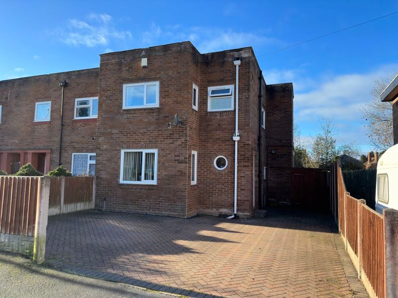3 bed property for sale in James Way, Donnington, Telford TF2, £170,000