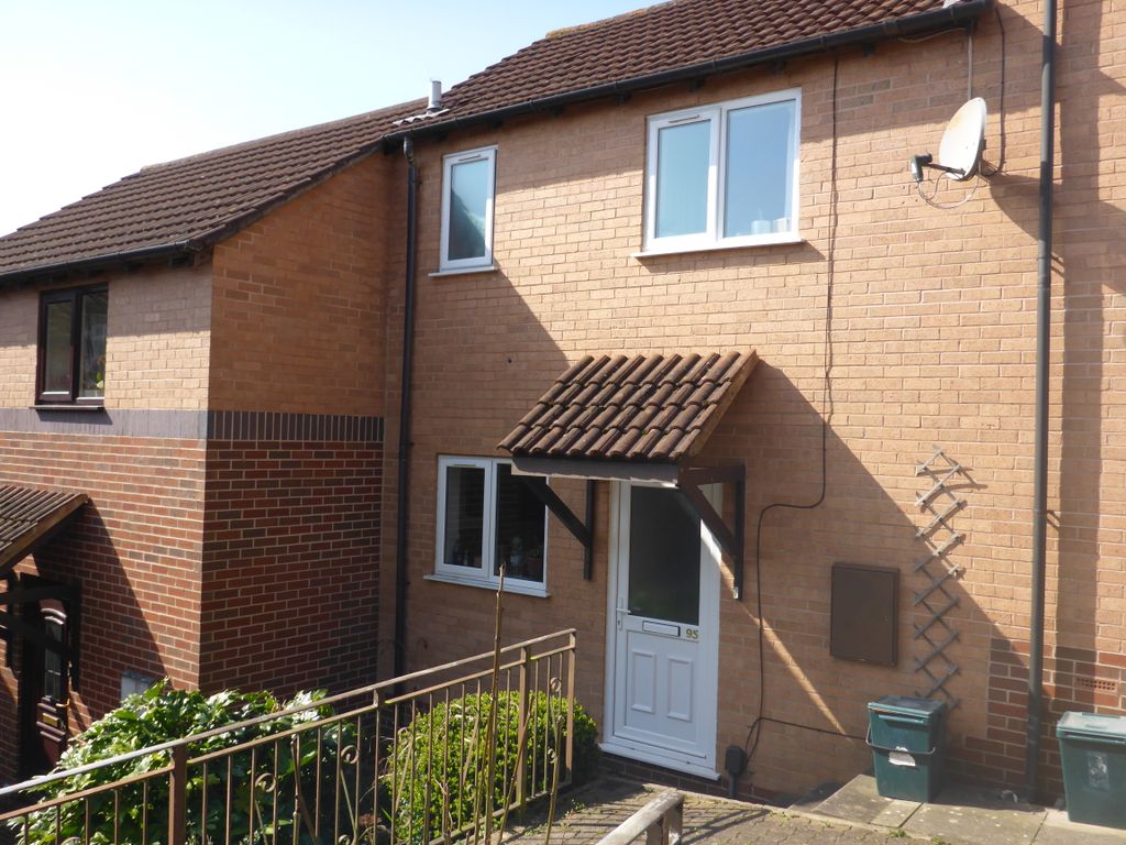 2 bed terraced house to rent in Farm Hill, Exeter EX4, £895 pcm