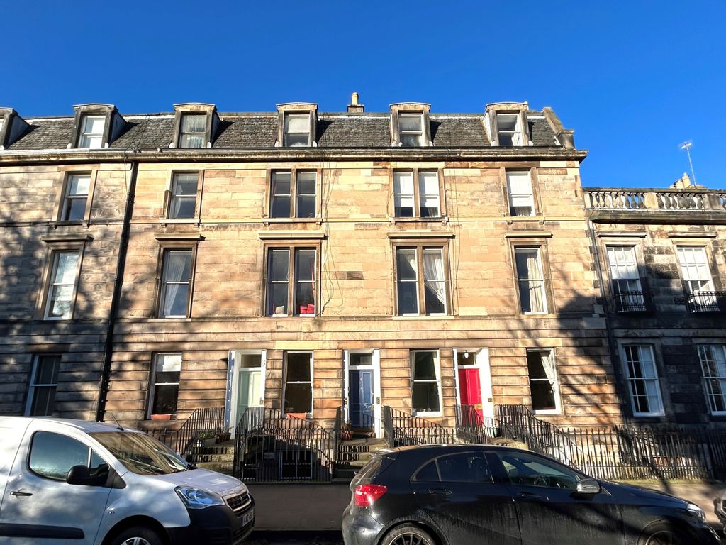 2 bed flat to rent in Dean Terrace, Stockbridge, Edinburgh EH4, £1,650 pcm