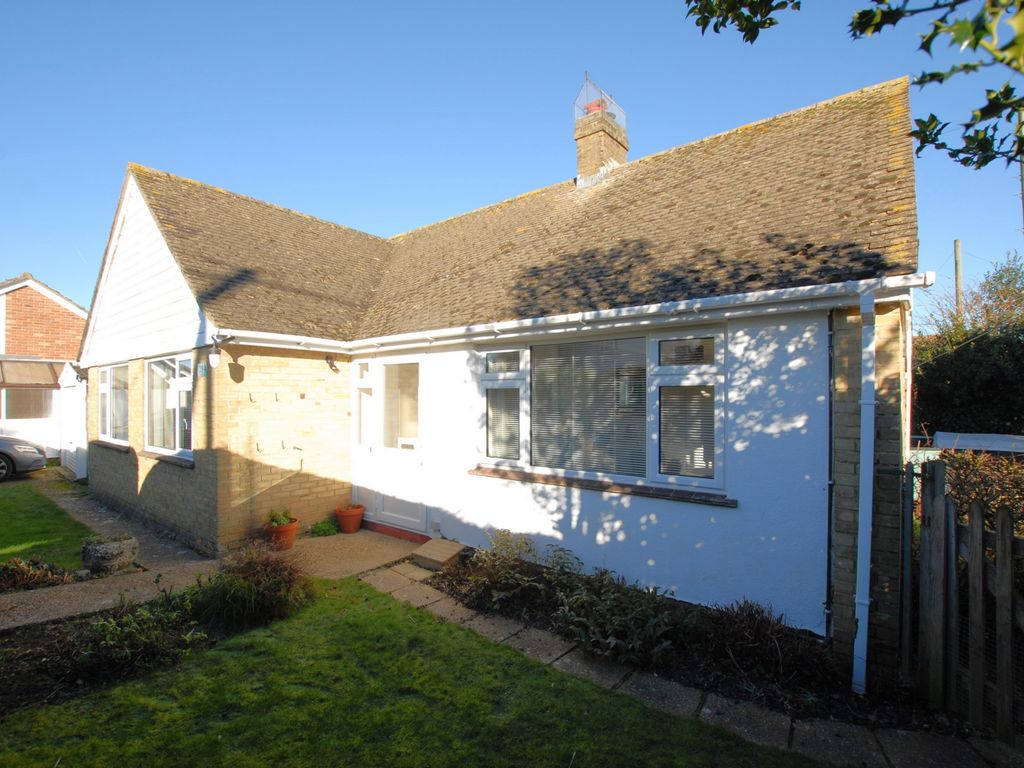 3 bed bungalow for sale in Harman Avenue, Lympne CT21, £425,000