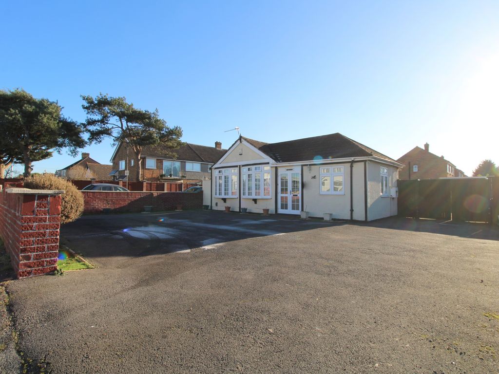 2 bed detached bungalow for sale in Feltham Hill Road, Ashford TW15, £569,950