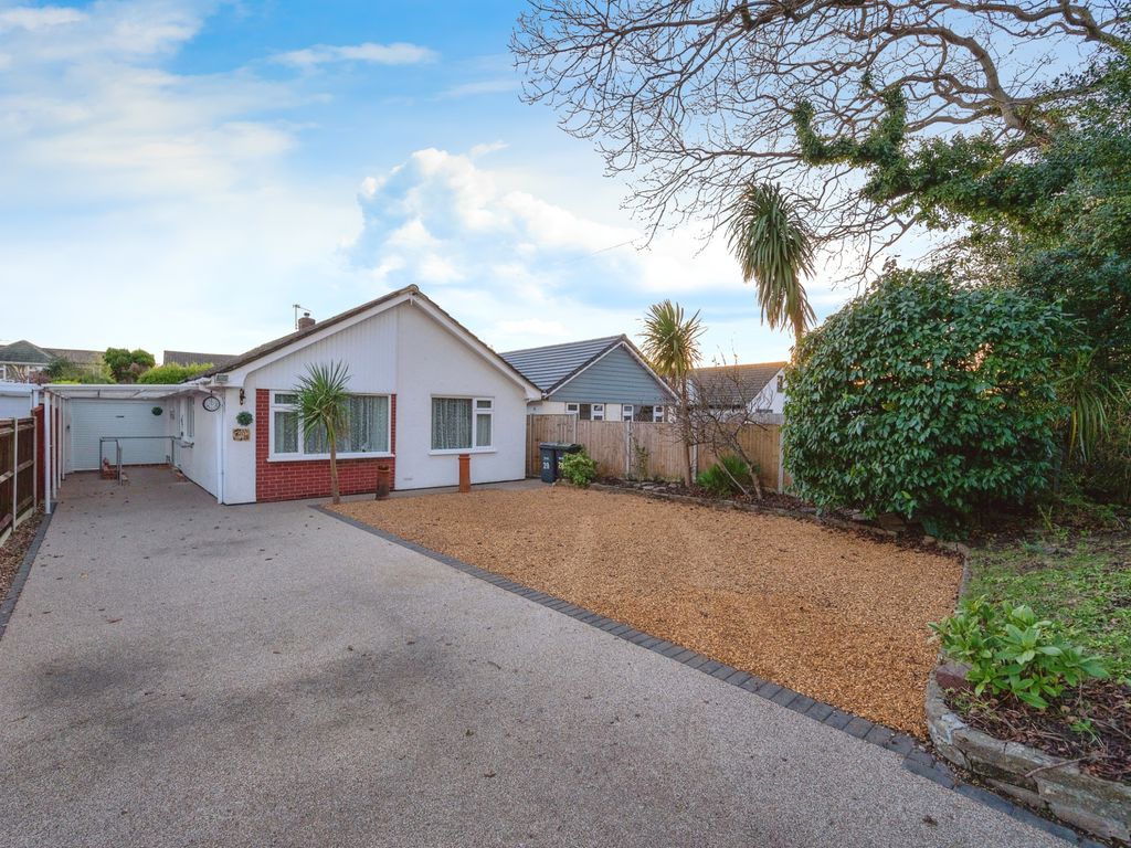 3 bed bungalow for sale in Salterns Lane, Hayling Island, Hampshire PO11, £485,000