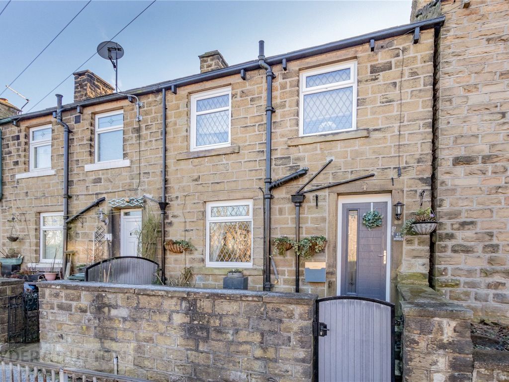 2 bed terraced house for sale in Elm Street, Skelmanthorpe, Huddersfield, West Yorkshire HD8, £150,000