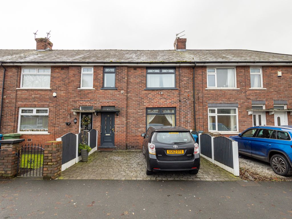 3 bed terraced house for sale in Middleton Road, Oldham OL2, £167,000