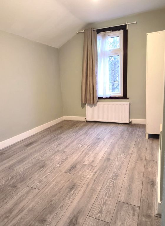 3 bed terraced house to rent in Rixsen Road, London E12, £2,600 pcm