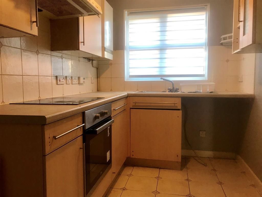 2 bed end terrace house to rent in Narrow Boat Close, Thamesmead SE28, £1,600 pcm