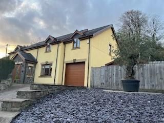 4 bed detached house for sale in Heol Y Nant, Llannon, Llanelli SA14, £485,000