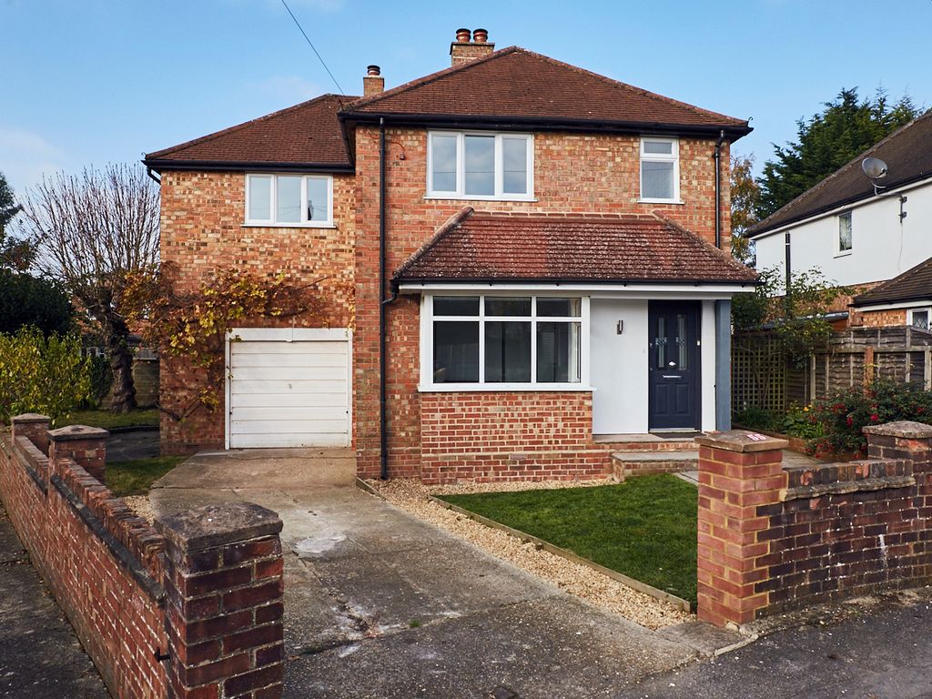 1 bed detached house to rent in Ardmore Avenue, Guildford, Surrey GU2, £950 pcm