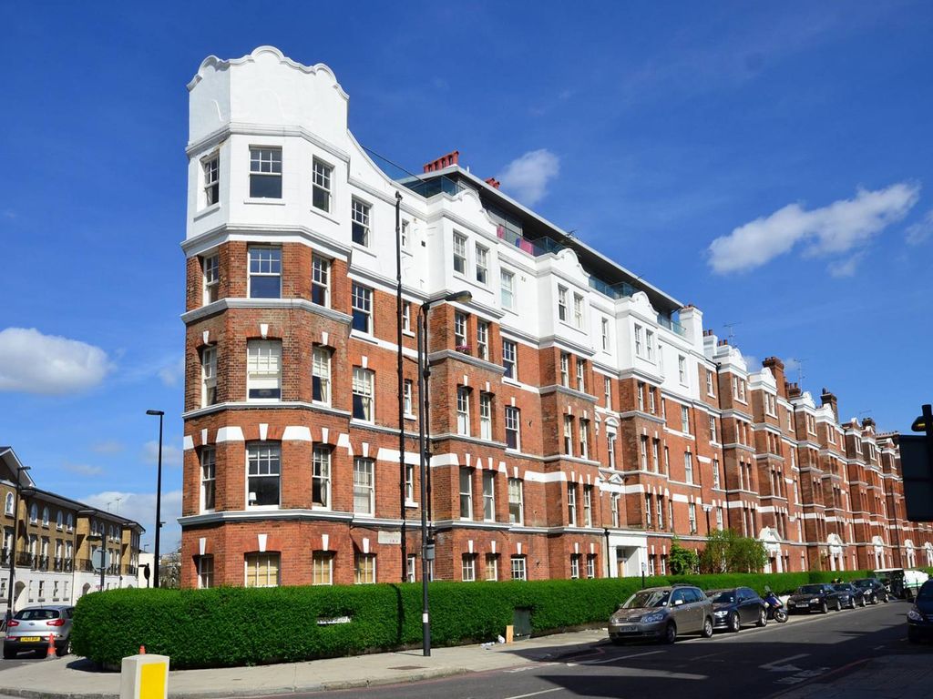 3 bed flat for sale in Cambridge Mansions, Cambridge Road, Battersea Park, London SW11, £950,000