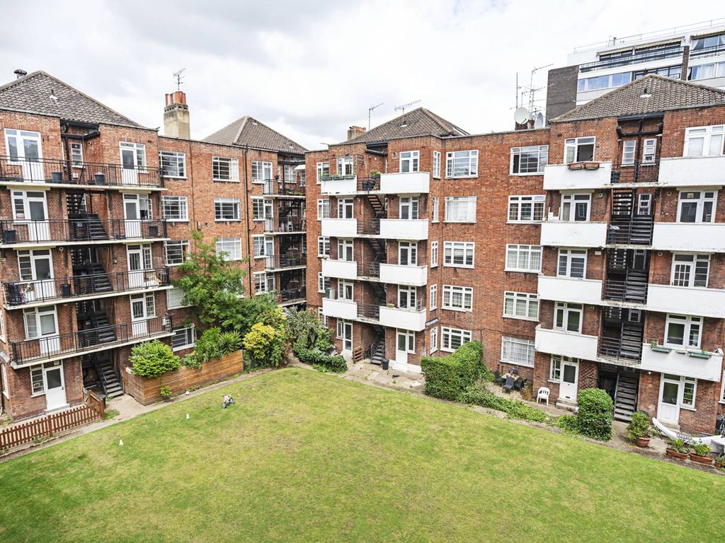 2 bed flat for sale in Shannon Place, St John's Wood, London NW8, £620,000
