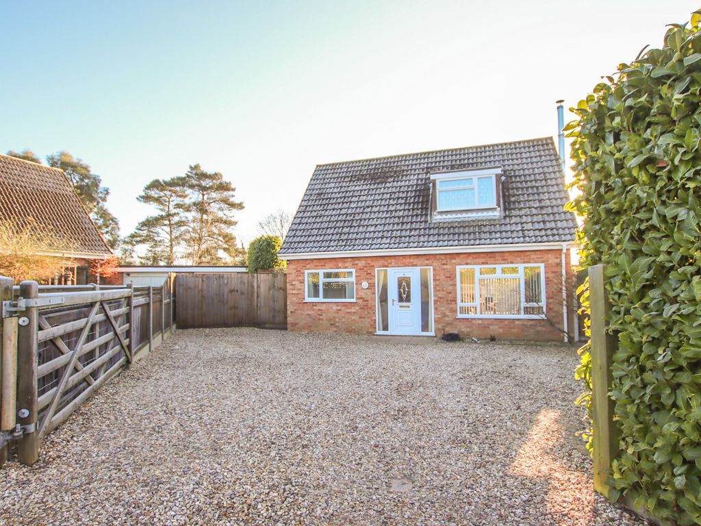 3 bed property for sale in Richmond Rise, Reepham, Norwich NR10, £299,950