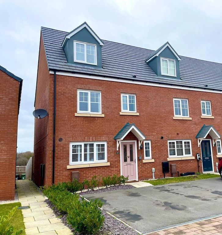 4 bed town house for sale in Larch Drive, Sandbach CW11, £191,000