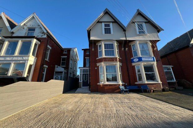 Room to rent in Derbe Road, Lytham St. Annes FY8, £525 pcm