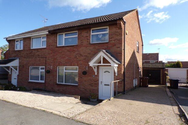 3 bed property to rent in Spinney Drive, Nuneaton CV13, £950 pcm