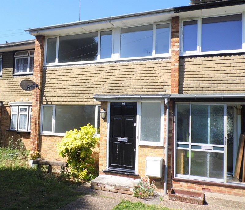 2 bed terraced house to rent in Bramble Road, Leigh-On-Sea, Essex SS9, £1,100 pcm