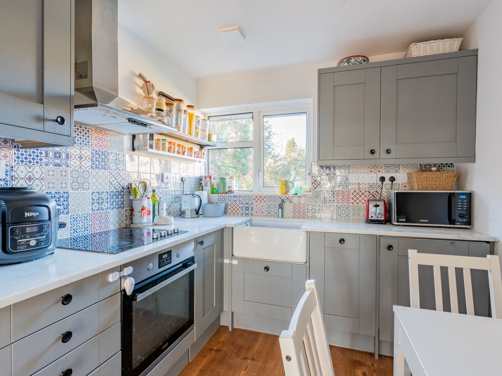 2 bed flat for sale in Westover Road, Bristol BS9, £300,000