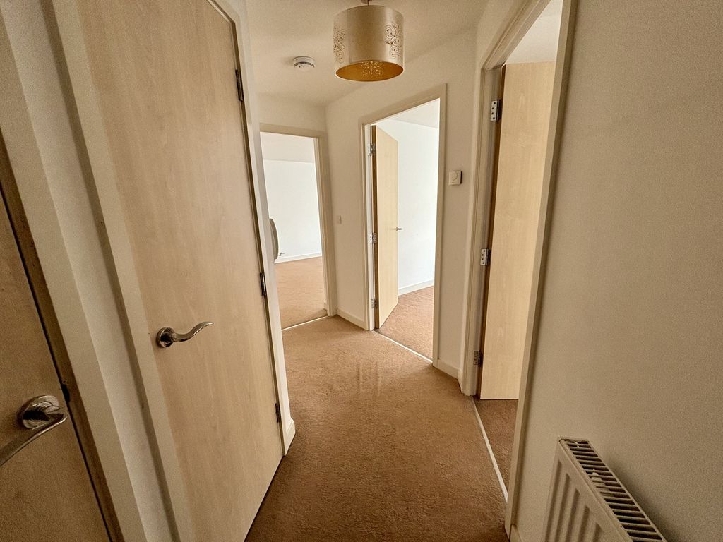 2 bed flat to rent in Argosy Way, Newport NP19, £850 pcm