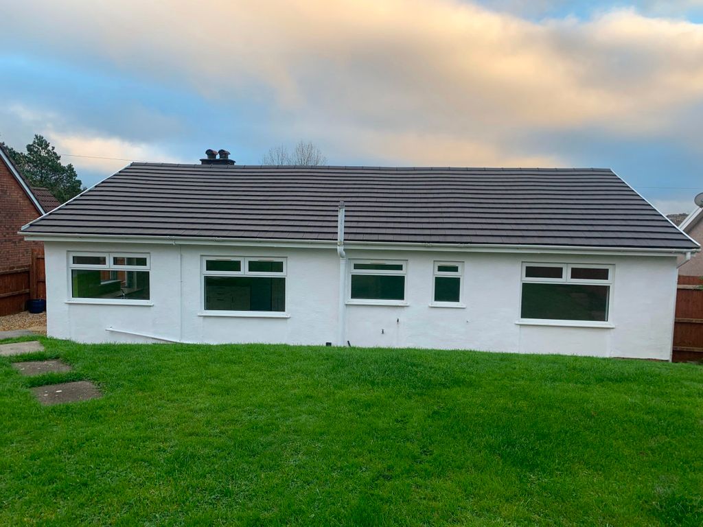 3 bed bungalow to rent in Coed Cae, Rassau, Ebbw Vale NP23, £1,100 pcm