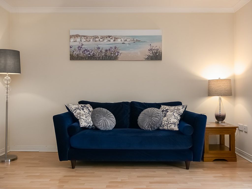 2 bed flat for sale in Haymarket Crescent, Livingston EH54, £130,000