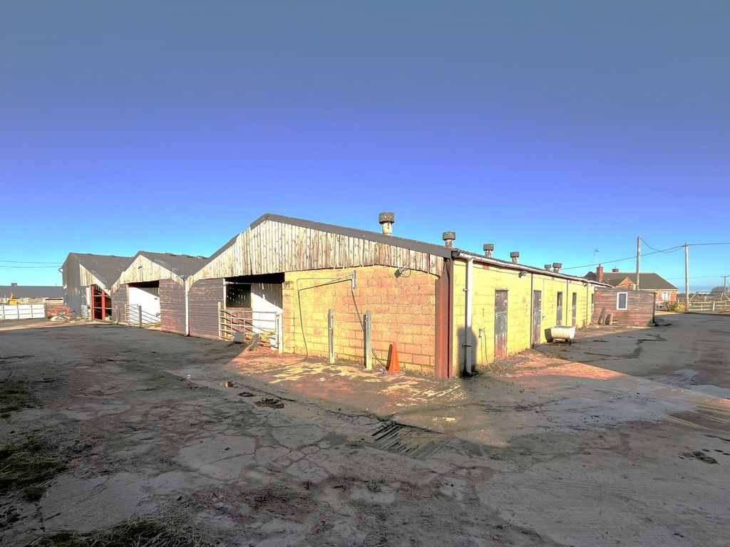 Barn conversion for sale in Woolstone, Faringdon SN7, £995,000