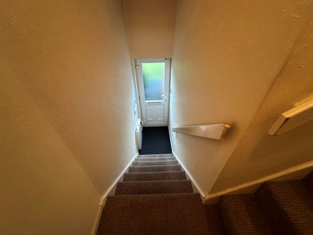 1 bed flat for sale in Tag Lane, Ingol, Preston PR2, £70,000