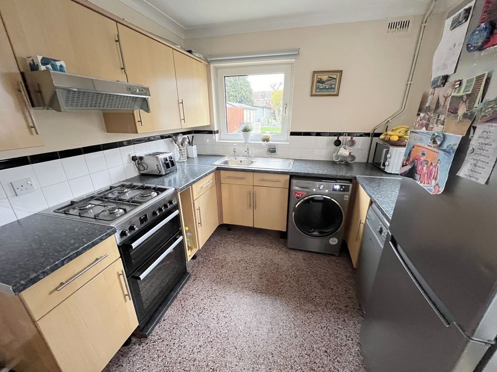 3 bed property for sale in Wallisdown Road, Bournemouth BH11, £440,000