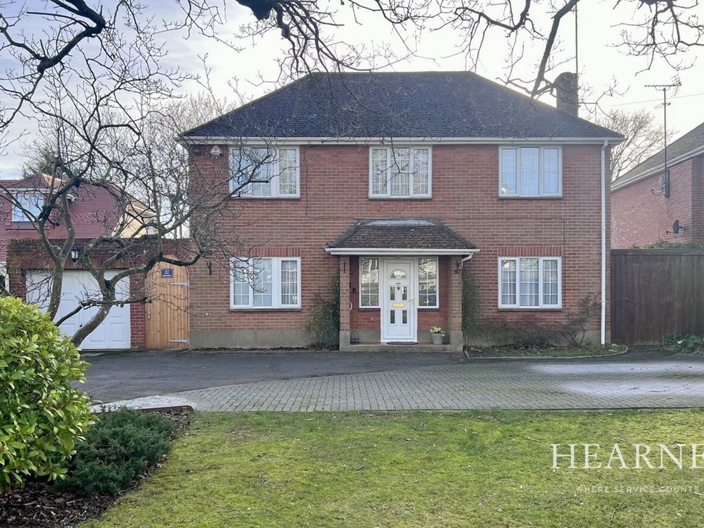 3 bed detached house for sale in Magna Road, Bournemouth BH11, £575,000