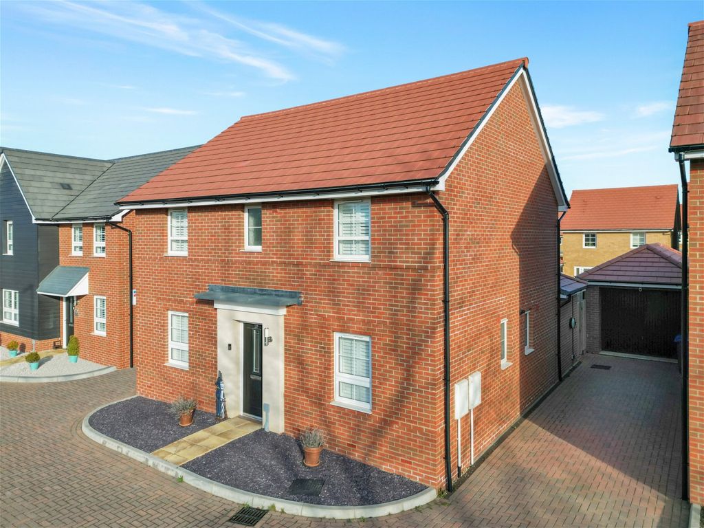 New home, 4 bed detached house for sale in Belpaire Close, Lower Stondon, Hertfordshire SG16, £500,000