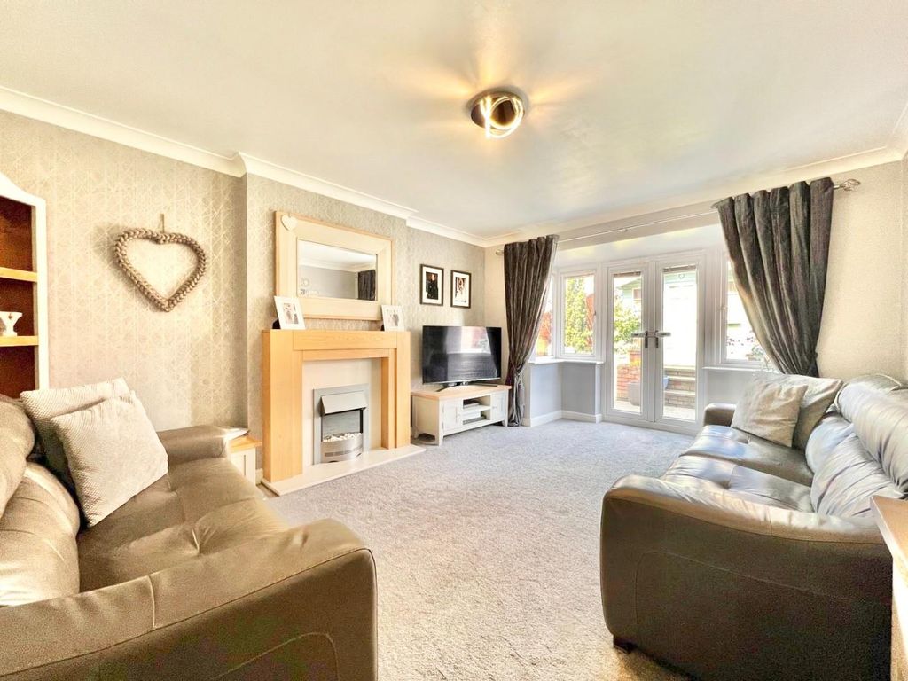 4 bed detached house for sale in Plumpton Park, Shafton, Barnsley S72, £290,000