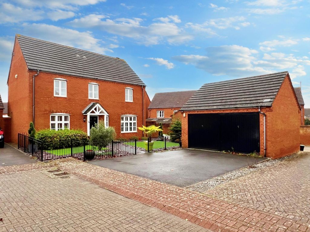 4 bed detached house for sale in Maes Slowes Leyes, Rhoose CF62, £425,000