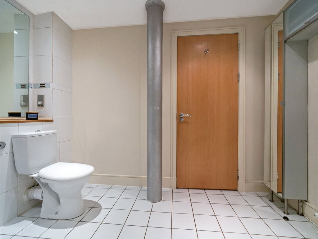 1 bed flat for sale in Carnoustie Street, Glasgow G5, £155,000