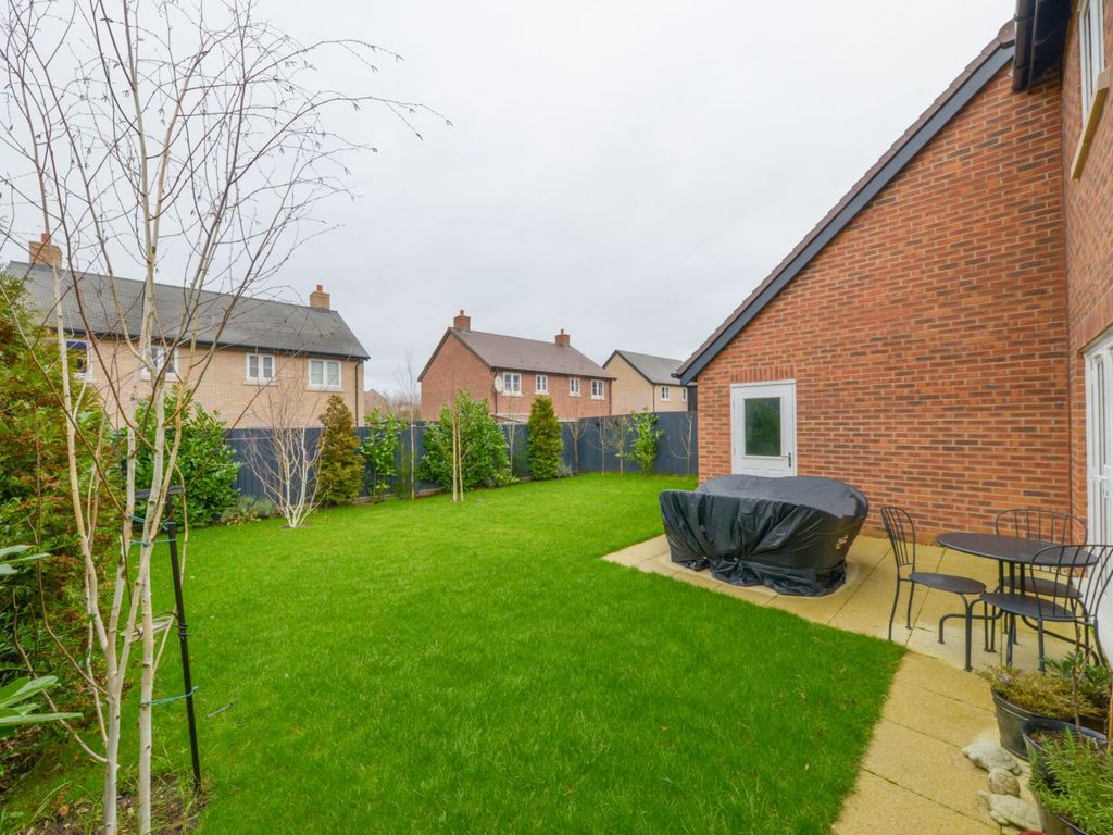 3 bed detached house for sale in Viney Corner, Arlesey SG15, £485,000