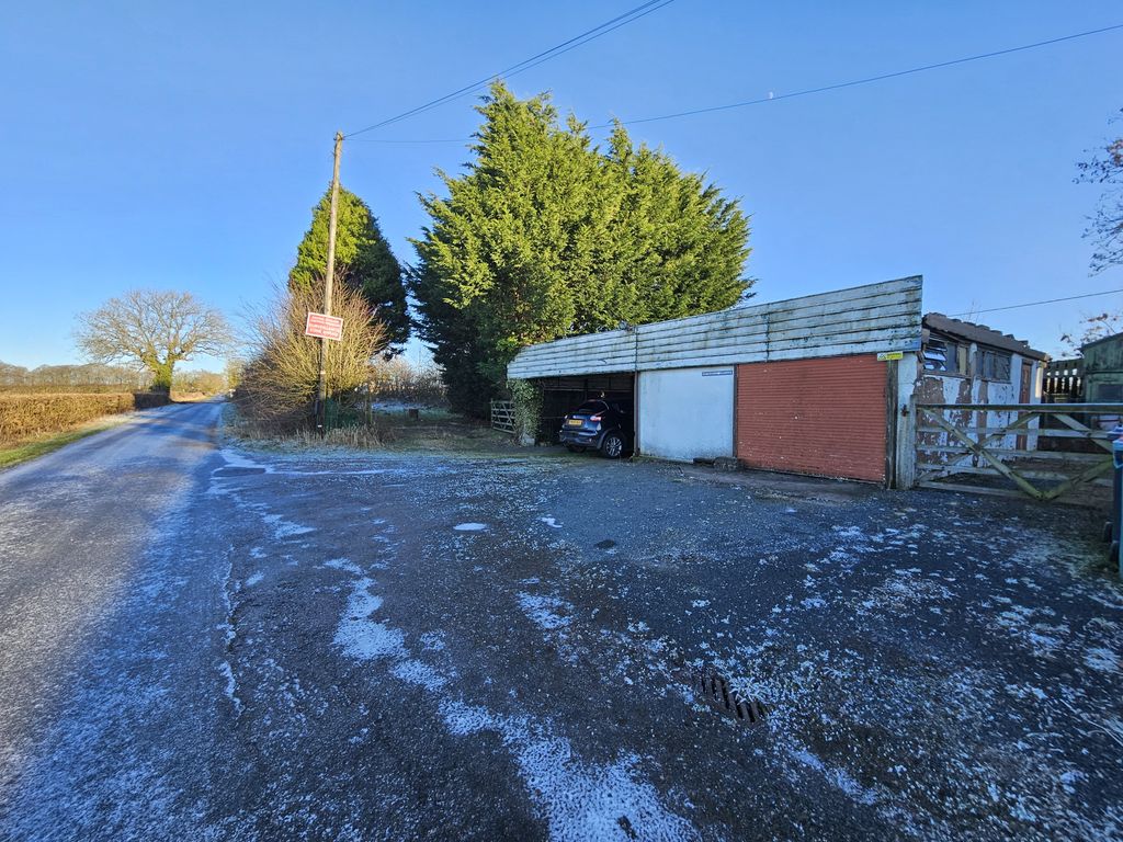 Land for sale in Cow Hill, Grimsargh PR2, £100,000
