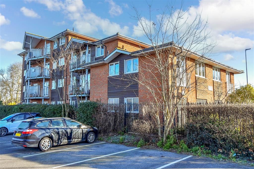1 bed flat for sale in Henderson Road, Eastney, Portsmouth, Hampshire PO4, £160,000