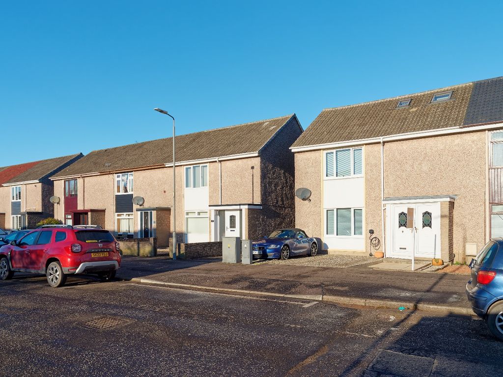 5 bed end terrace house for sale in College Crescent, Falkirk FK2, £180,000