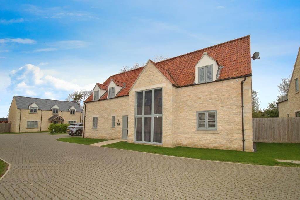 4 bed detached house for sale in Poppyfields, Glinton, Cambridgeshire PE6, £825,000