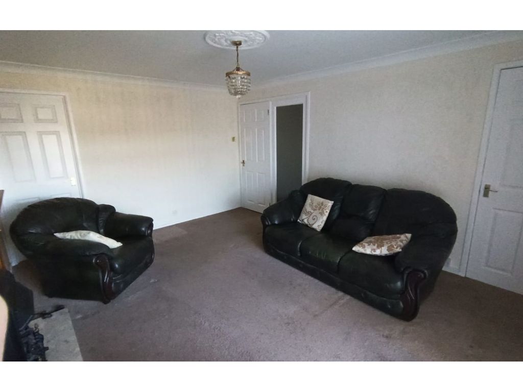 2 bed flat for sale in Elmway, Chester Le Street DH2, £90,000