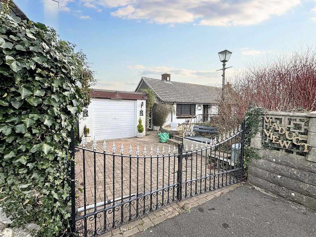 3 bed detached bungalow for sale in Porthkerry Road, Rhoose CF62, £375,000