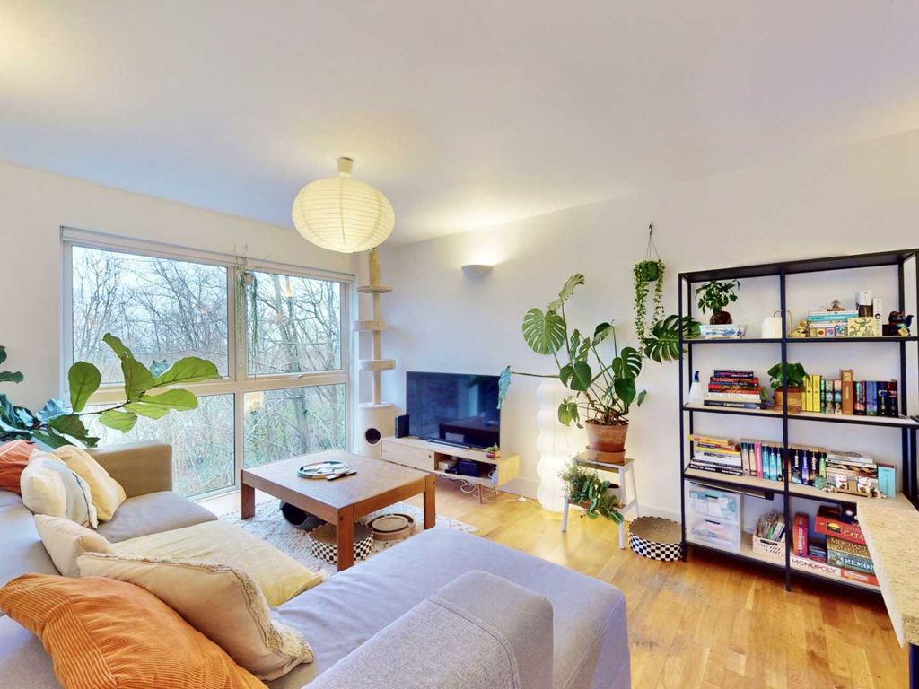 2 bed flat for sale in Crouch Hill, Crouch End N8, £500,000