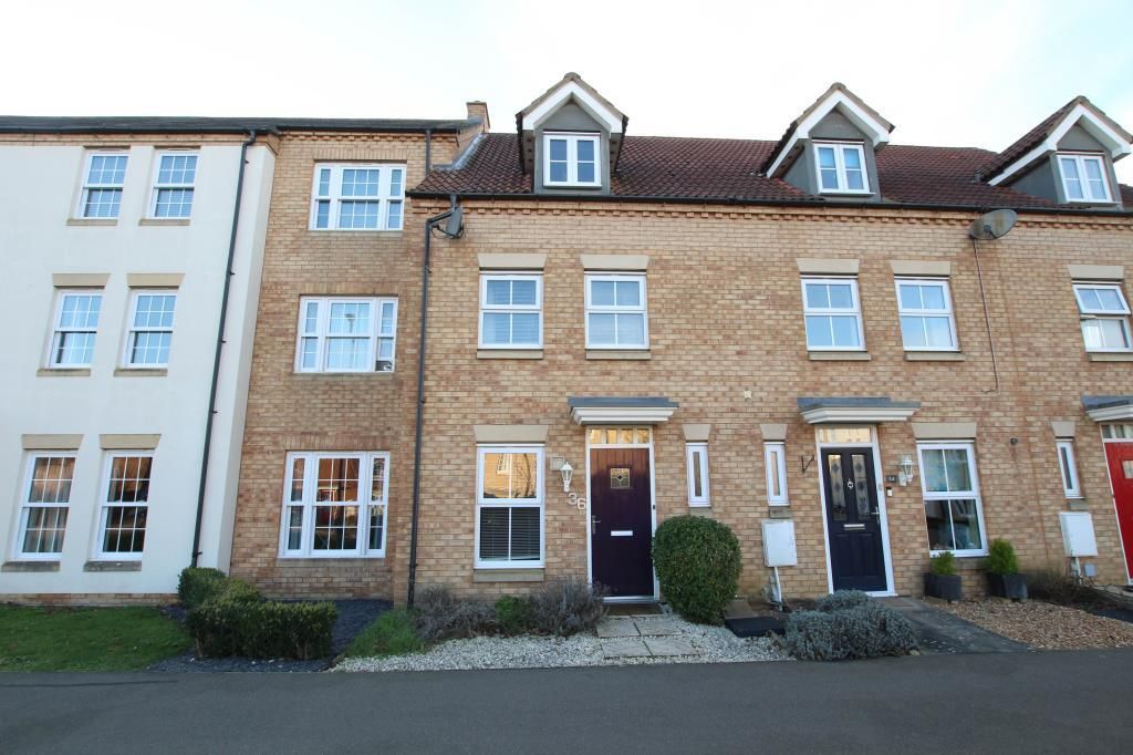 3 bed town house for sale in Longchamp Drive, Ely CB7, £335,000