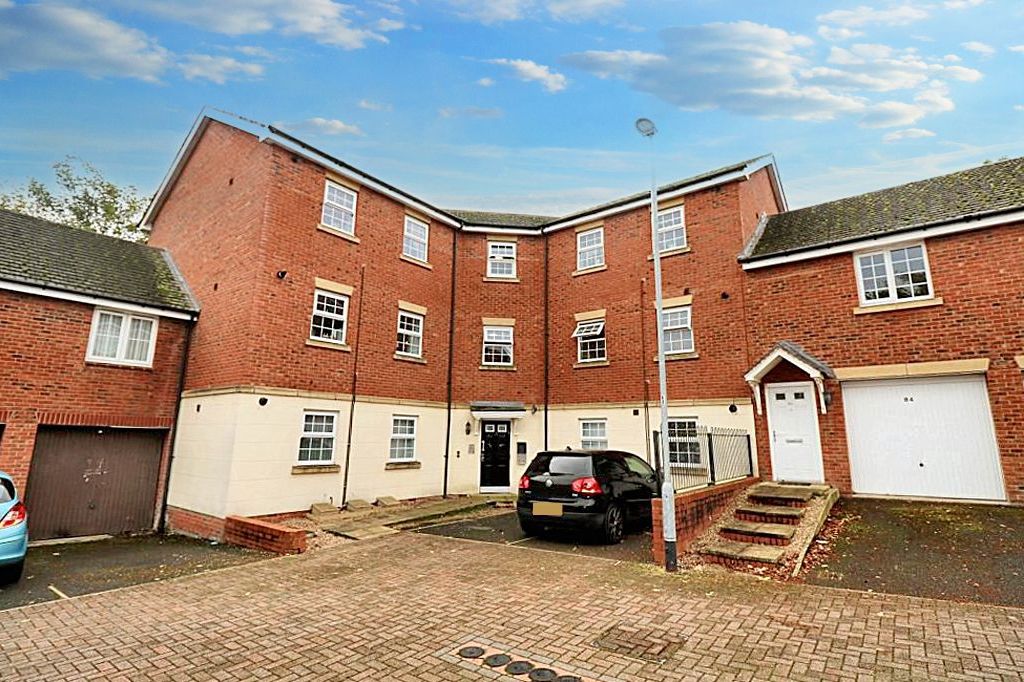 2 bed flat for sale in Flatts Lane, Calverton, Nottingham NG14, £90,000