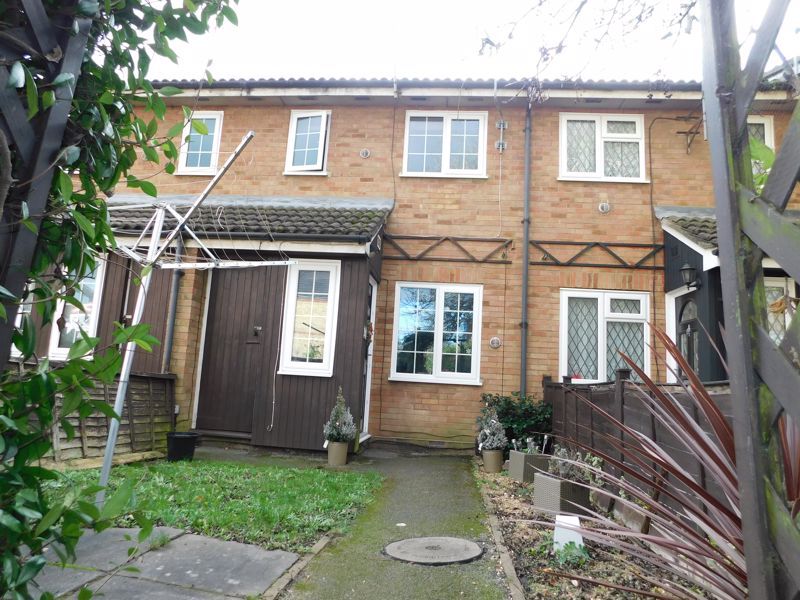 1 bed terraced house to rent in Meadowbrook Close, Colnbrook, Slough SL3, £1,100 pcm