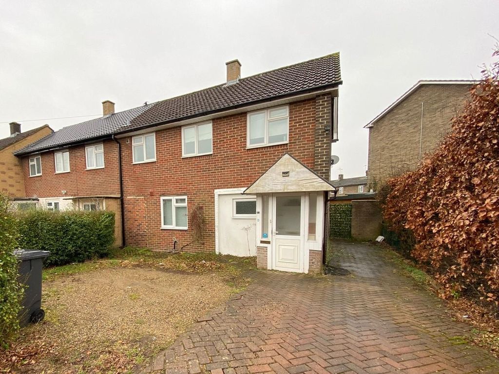 3 bed terraced house for sale in Aitken Road, Barnet, Hertfordshire EN5, £580,000
