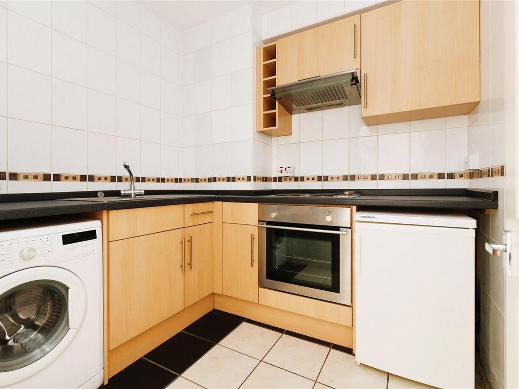 1 bed terraced house for sale in Coxtie Green Road, Pilgrims Hatch, Brentwood CM14, £250,000