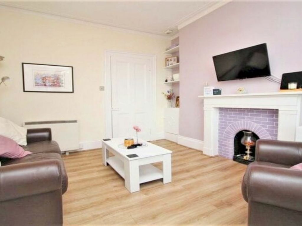2 bed flat to rent in Castle Hill, Reading RG1, £1,547 pcm