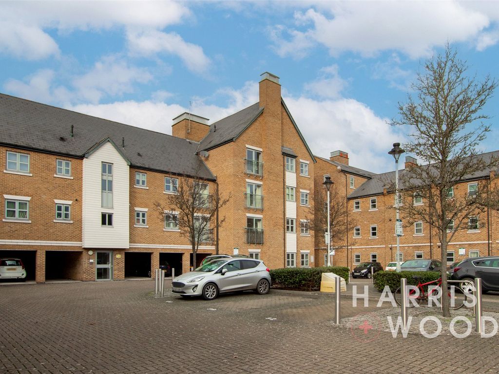 1 bed flat for sale in Sheepen Place, Colchester, Essex CO3, £140,000