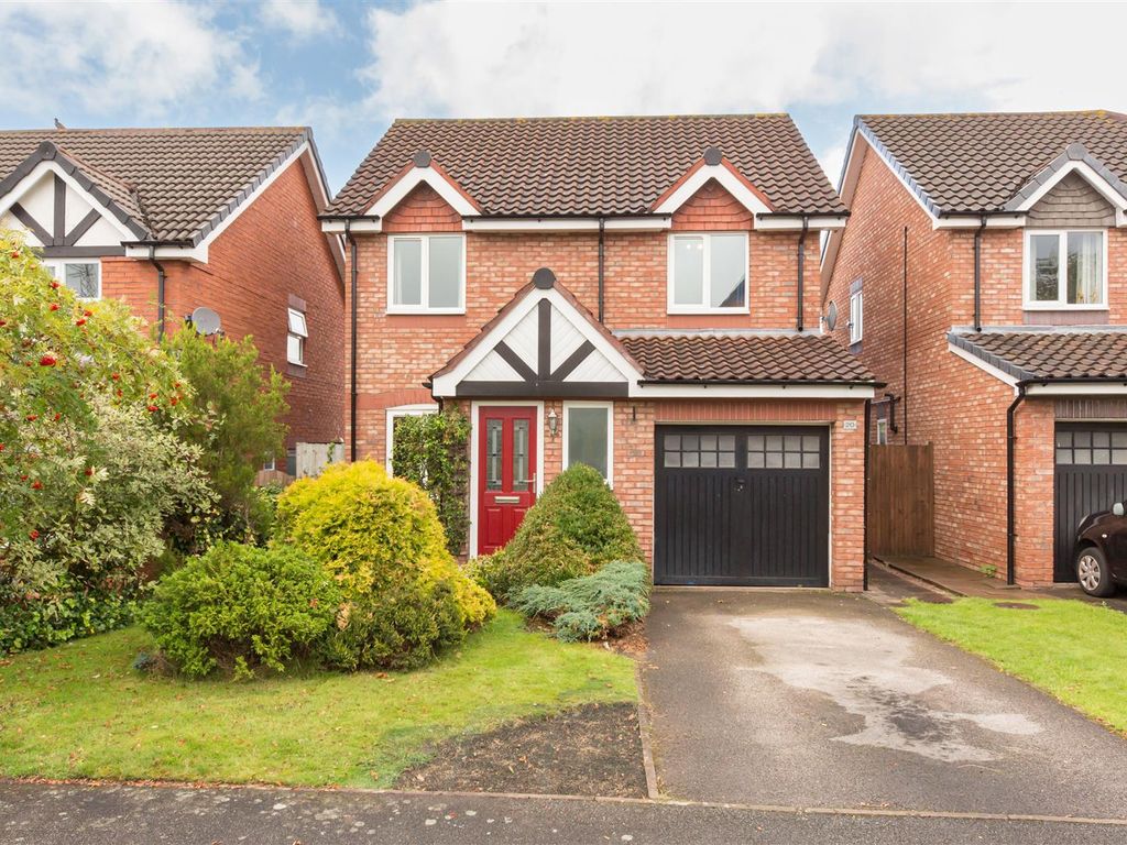 3 bed detached house for sale in White Hart Gardens, Hartford, Northwich CW8, £320,000