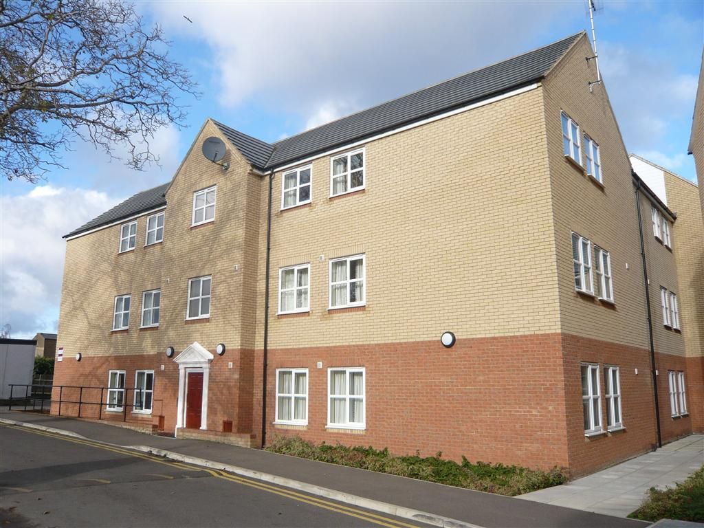 2 bed flat to rent in Abbeygate Court, March PE15, £875 pcm