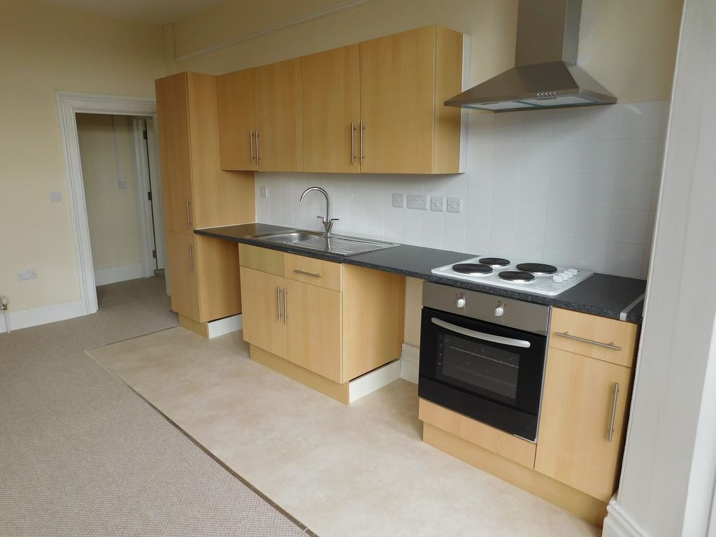 2 bed flat to rent in 99 High Street, Ventnor, Isle Of Wight. PO38, £675 pcm
