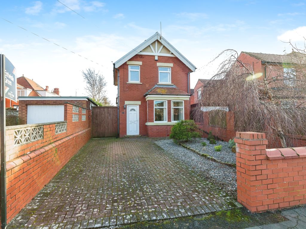 2 bed detached house for sale in Hungerford Road, Lytham St. Annes, Lancashire FY8, £260,000